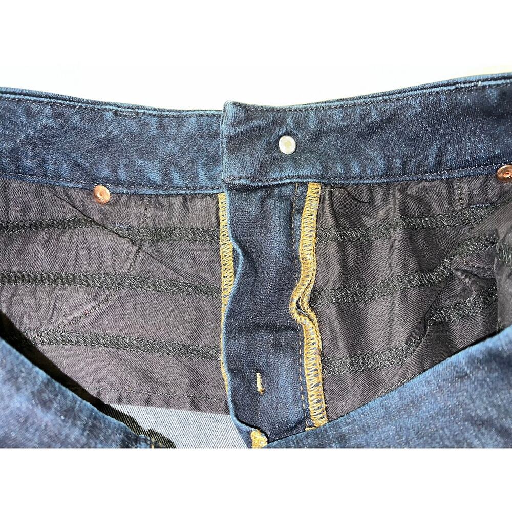 Chico's Jeans Women's 4 Crop Skimmer So Lifting Tummy Control Capri Pedal Pusher - Picture 8 of 10